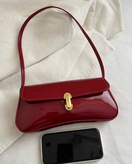 Clutch Elegance